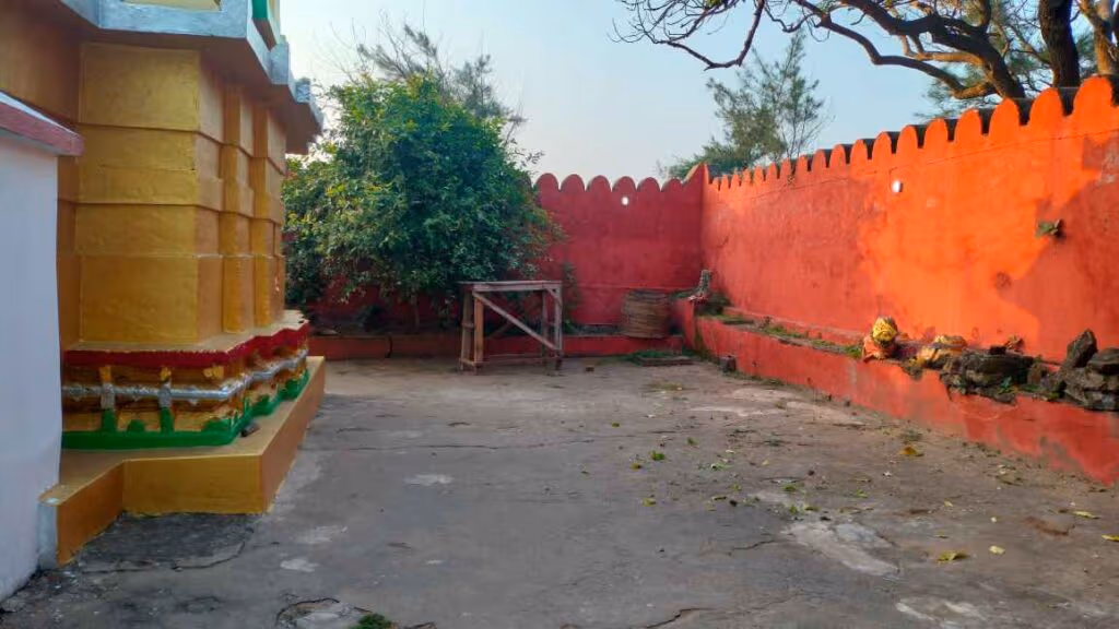 Maa Ramachandi Temple corridor